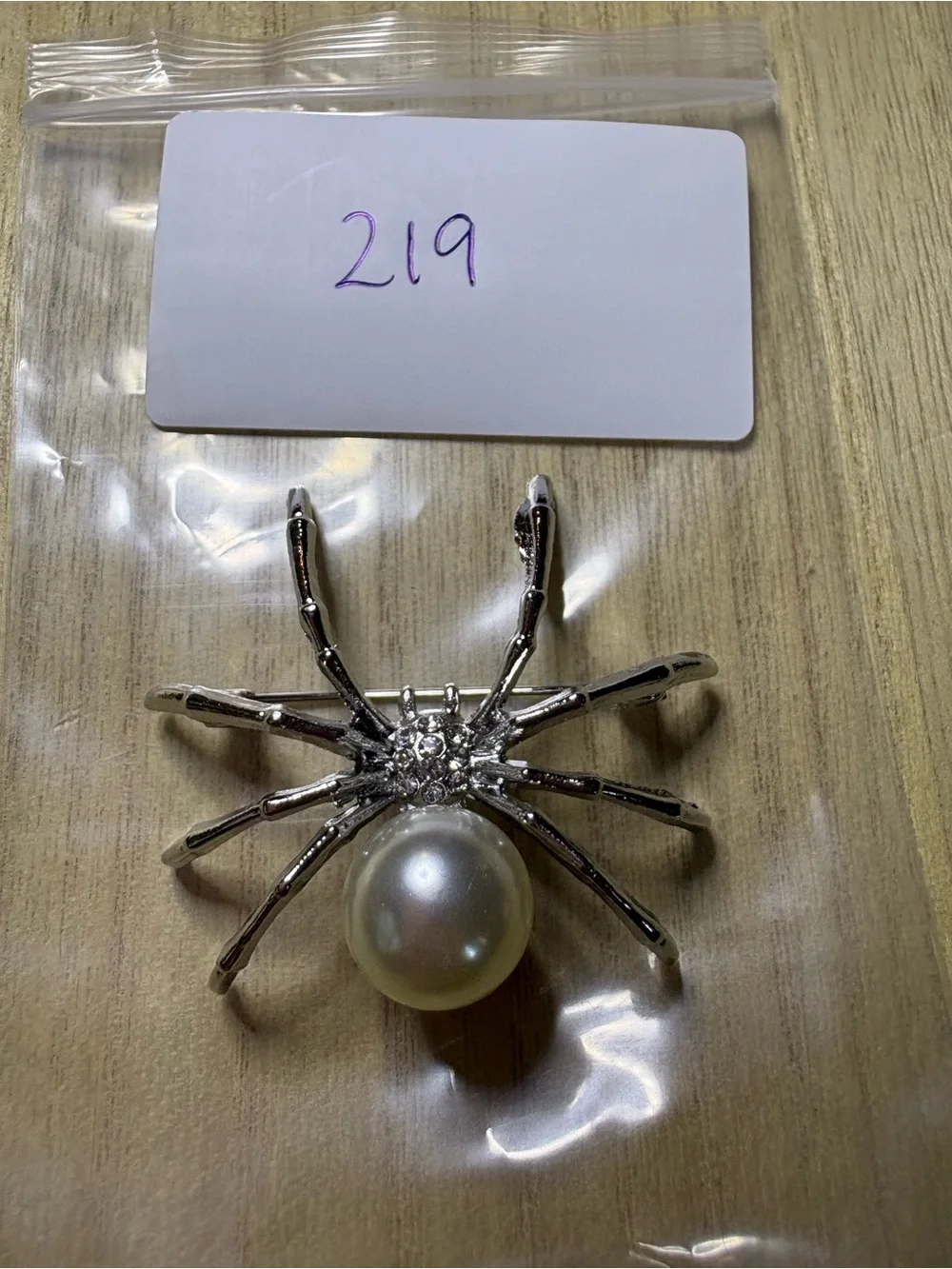 N/A elegant spider